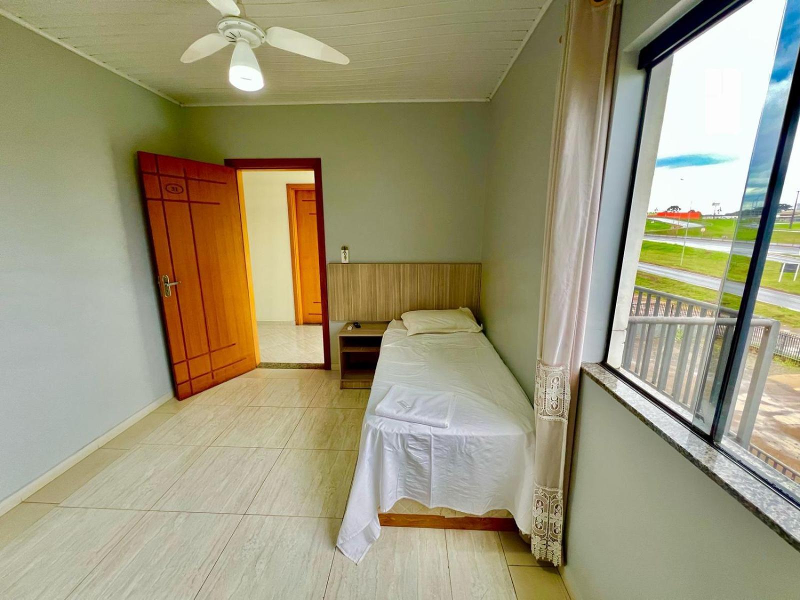 Hotel Guairaca Guarapuava Bagian luar foto