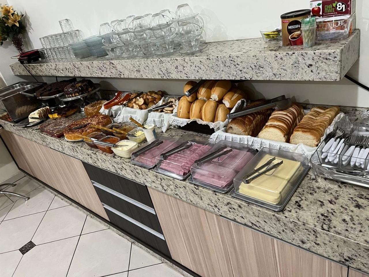 Hotel Guairaca Guarapuava Bagian luar foto